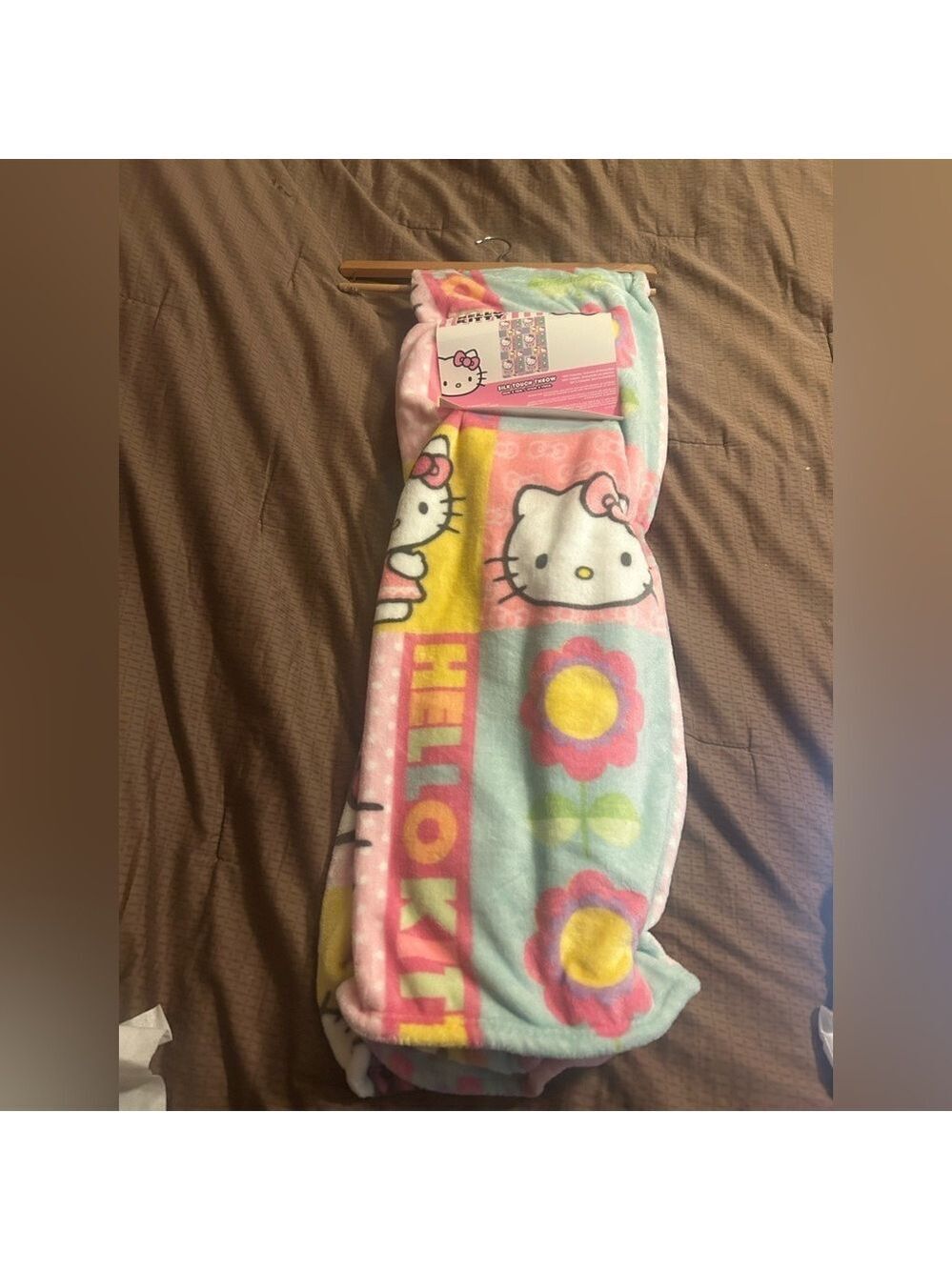 Hello Kitty Throw blanket